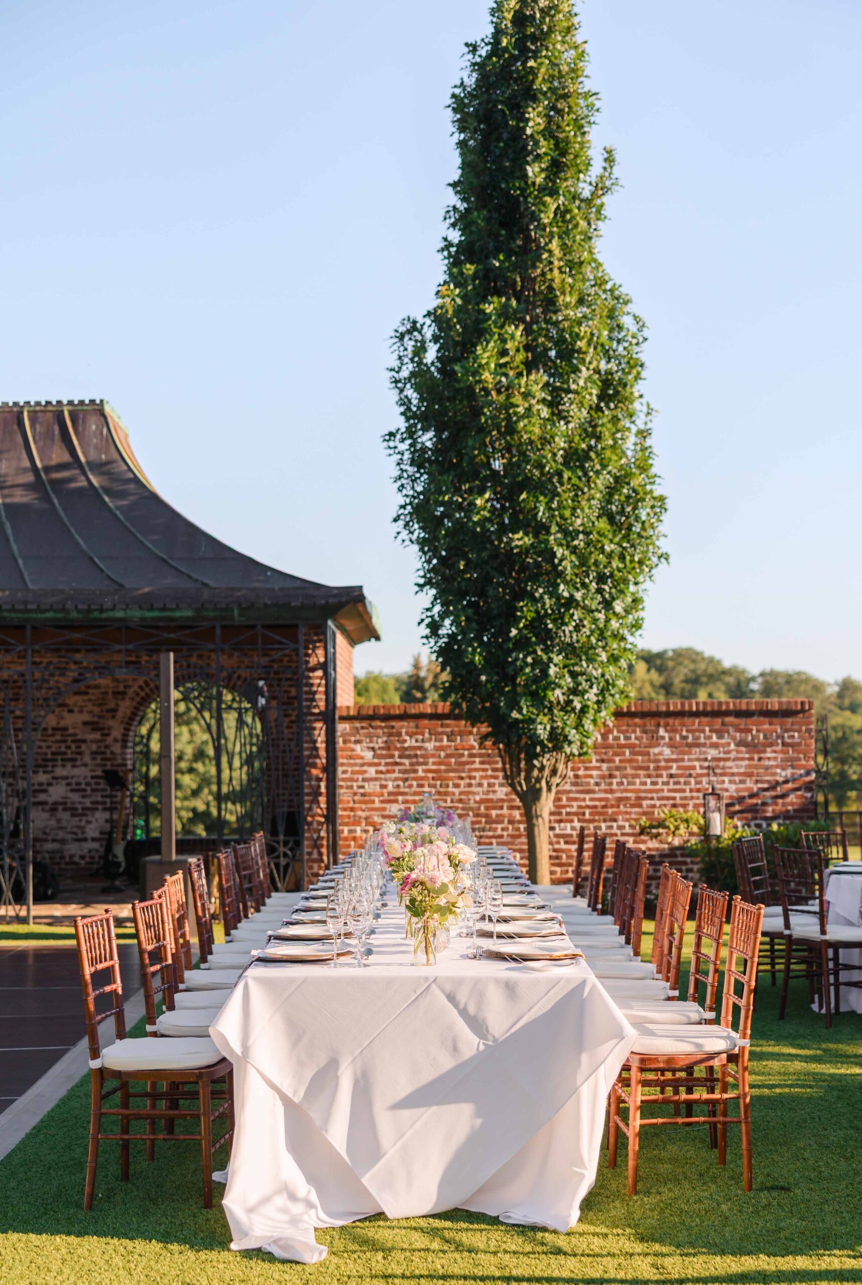 summer wedding reception table inspiration