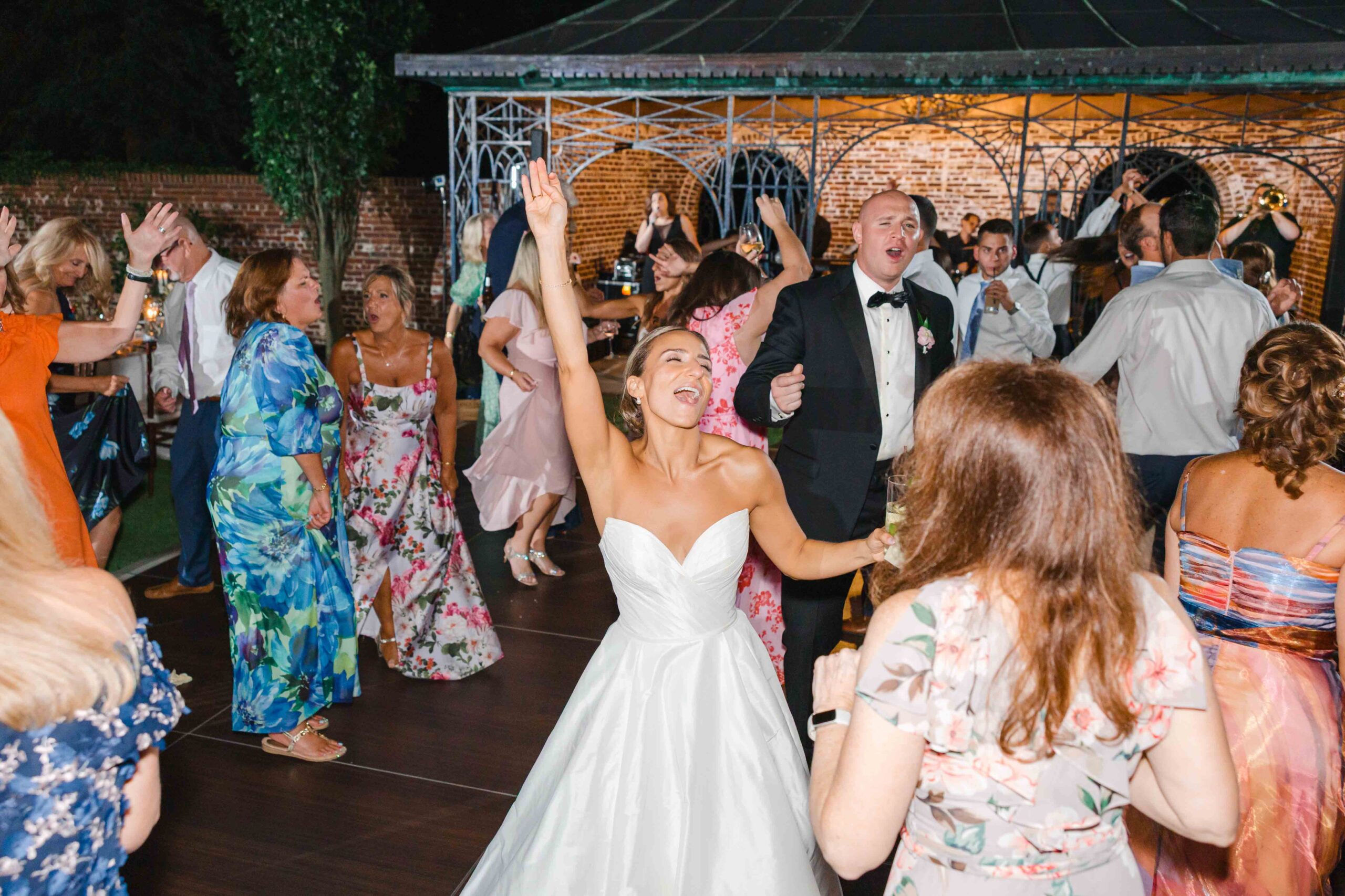 Hamilton Farm Al Fresco Wedding