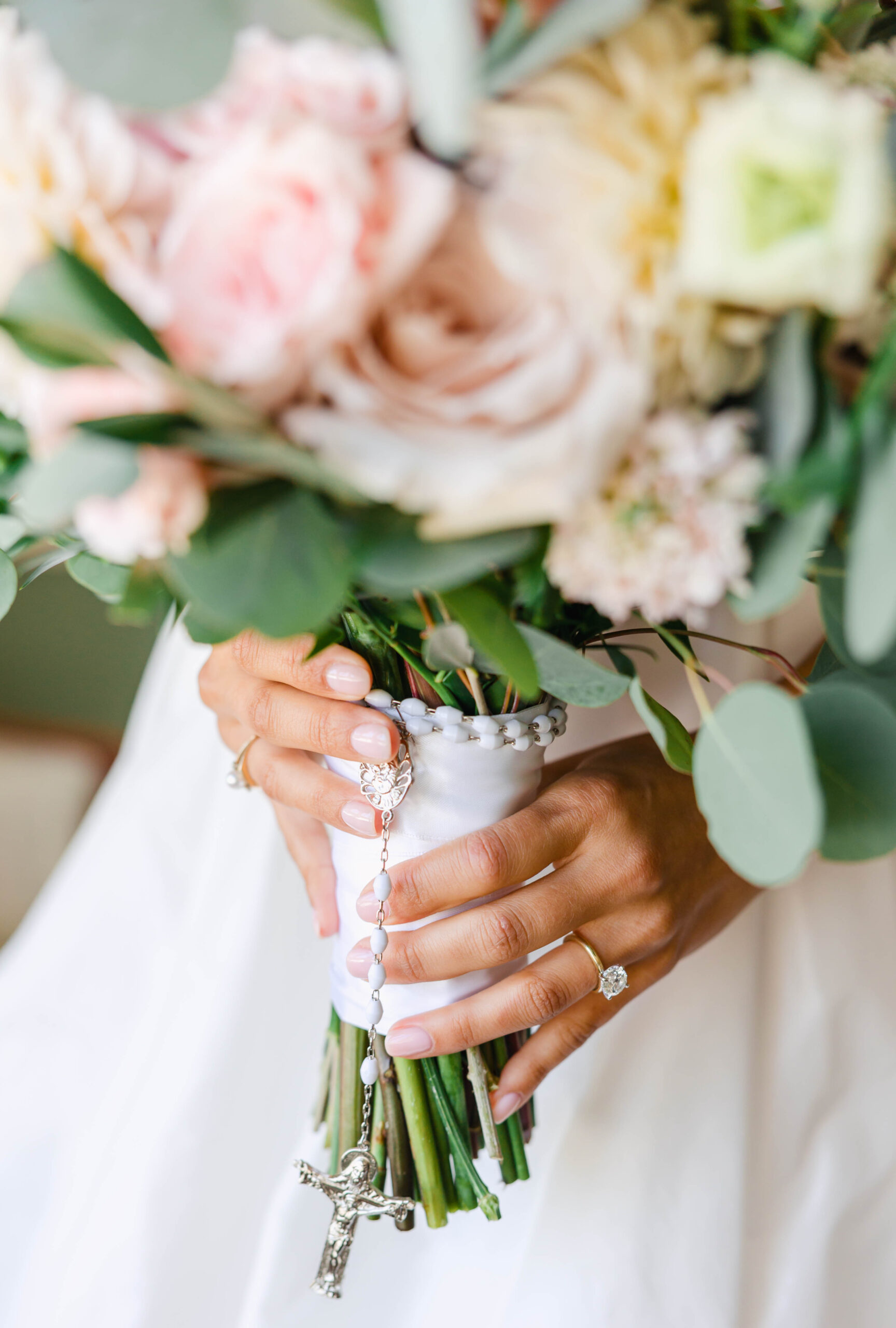 bridal bouquet with peonies and roses