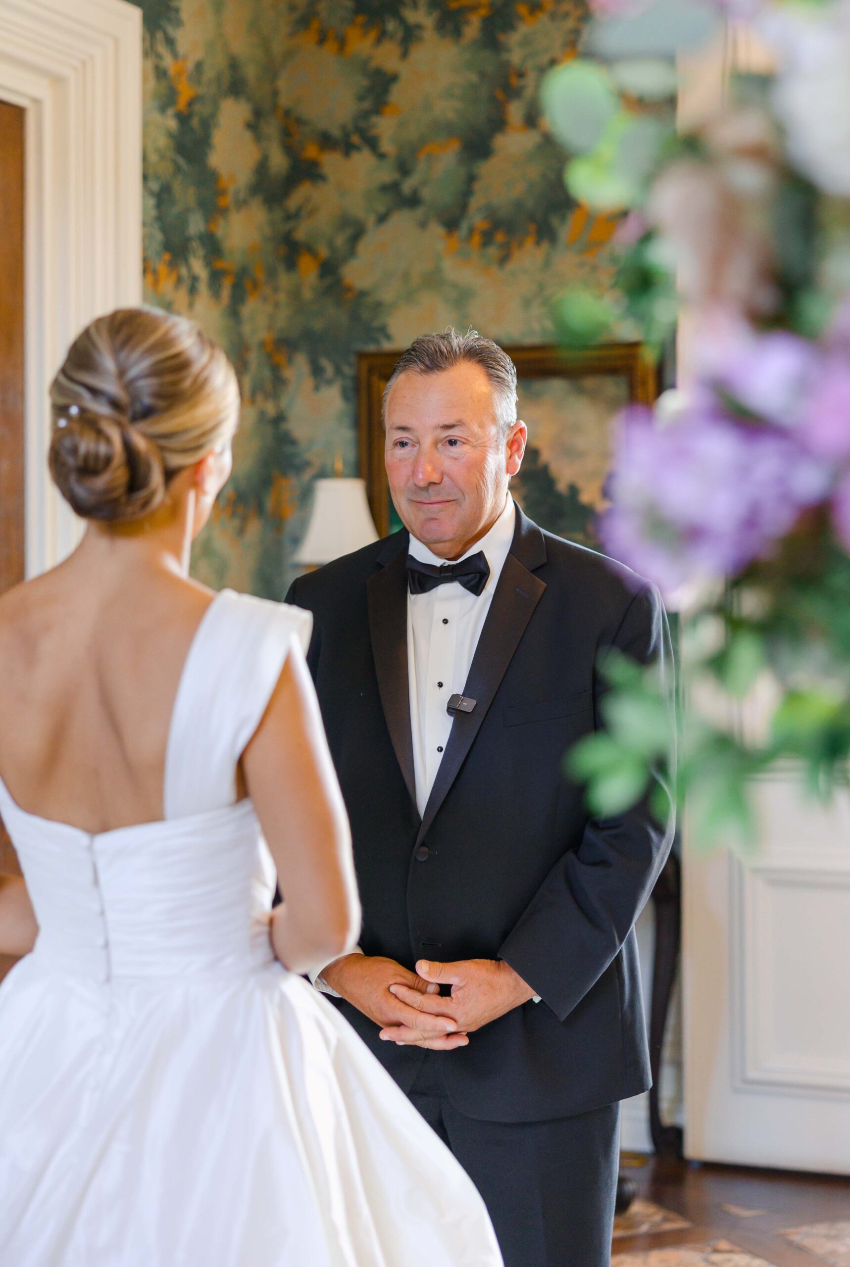 first look with dad on wedding day